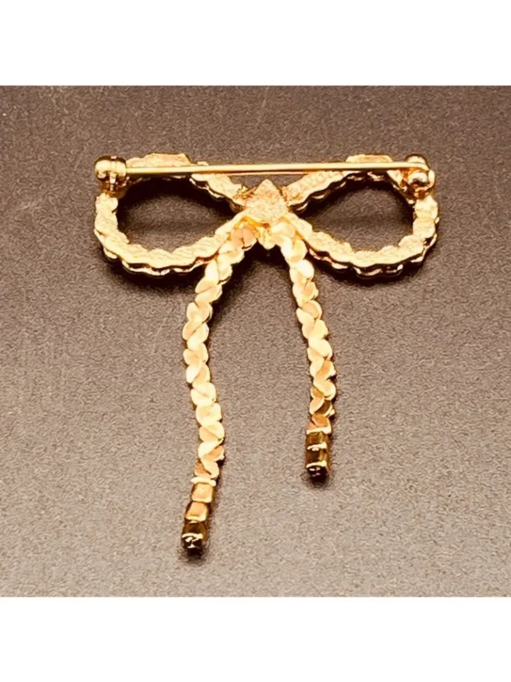 Avon bow shaped